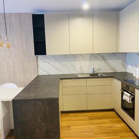 Apartament Mgla Zielona Góra Buitenkant foto